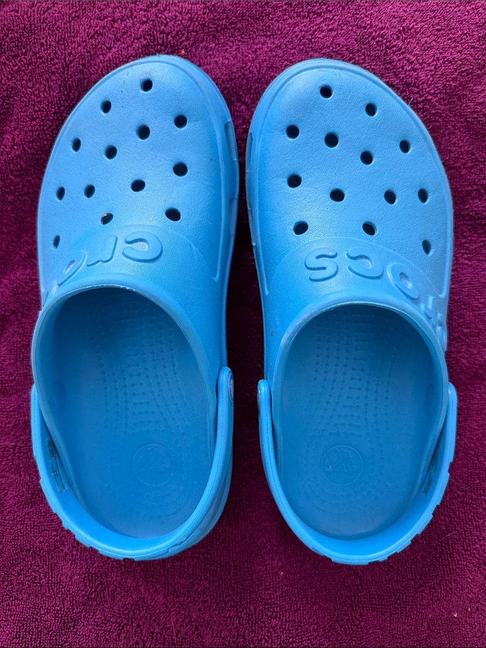 CROCS Classic Clog in Bright Blue